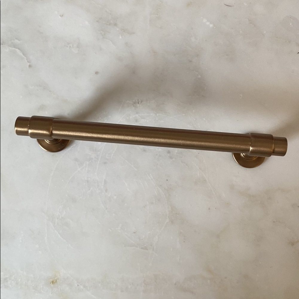 Metal drawer/cabinet pulls - Picture 2 of 4